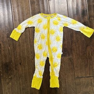 Little Sleepies VGUC 0-3 months